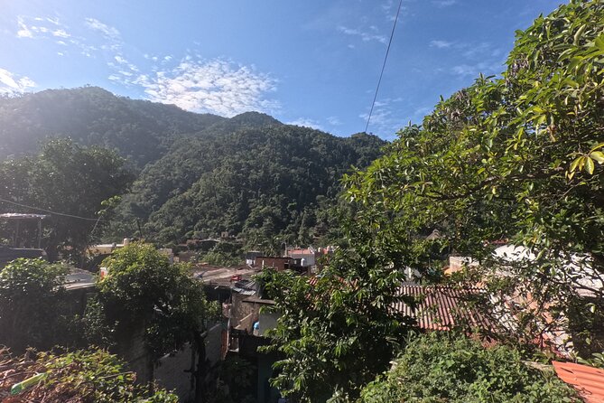 Adventure route: Hike to Cascada Escondida - Timing, weather, and cancellation details
