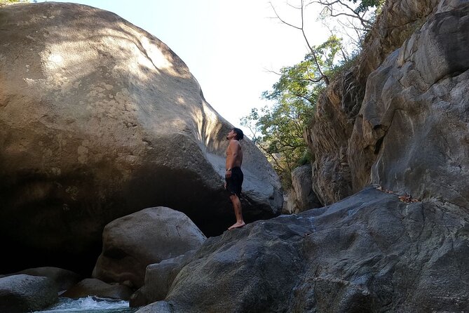 Adventure route: Hike to Cascada Escondida - Two hours on a rough mountain trail