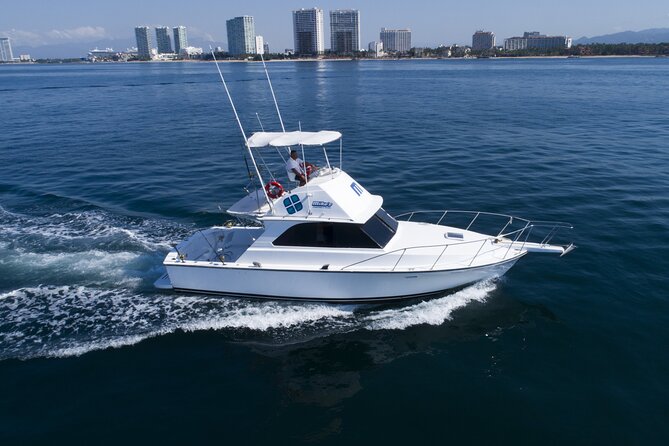 Bertram 38' Convertible Boat in Puerto & Nuevo Vallarta - Setting out on Banderas Bay