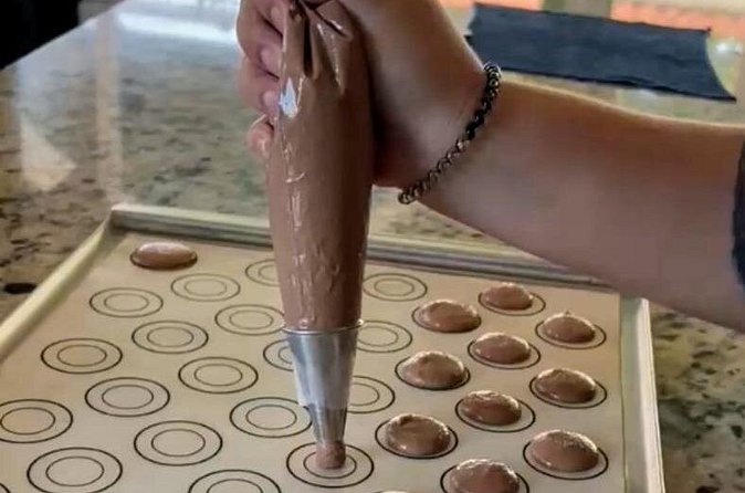 Chocolate Macarons Workshop in Puerto Vallarta - Who should book this workshop?