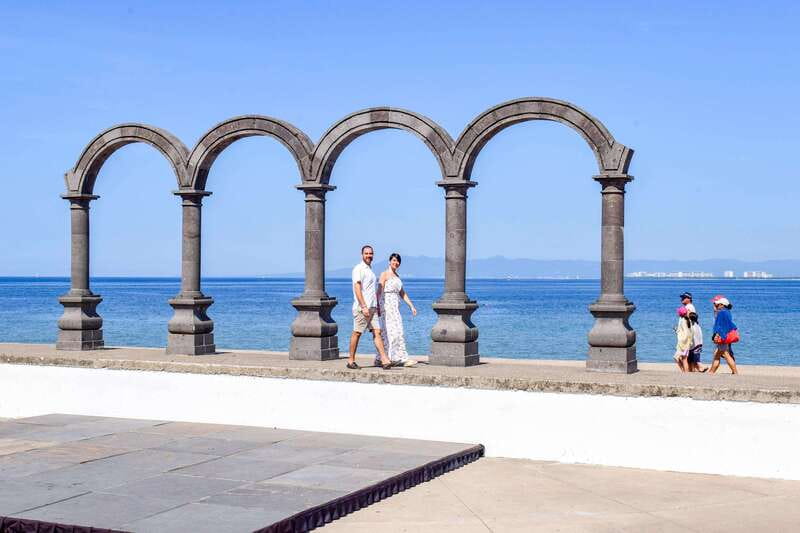 CityFunTastic: Fall in love with Puerto Vallarta! - The Romantic Zone and southern coastal views