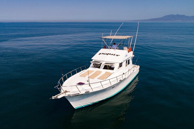 Custom 46' Boat in Puerto & Nuevo Vallarta - Fishing with equipment provided