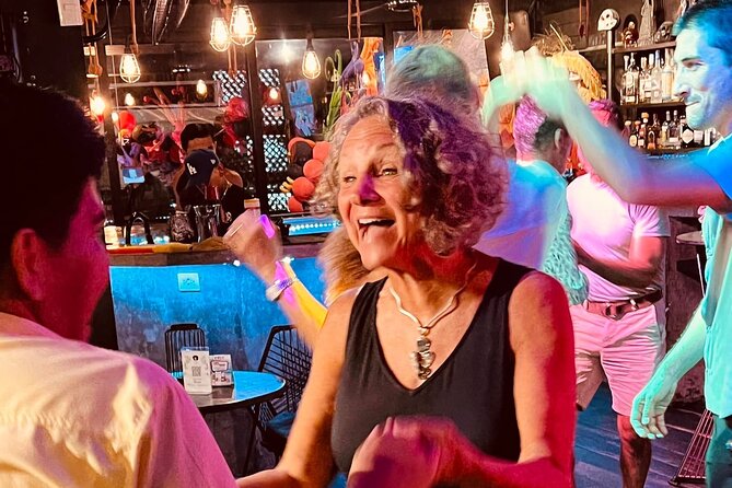 Dance Lessons and Cocktails in a Mexican Cantina - Key points at a glance