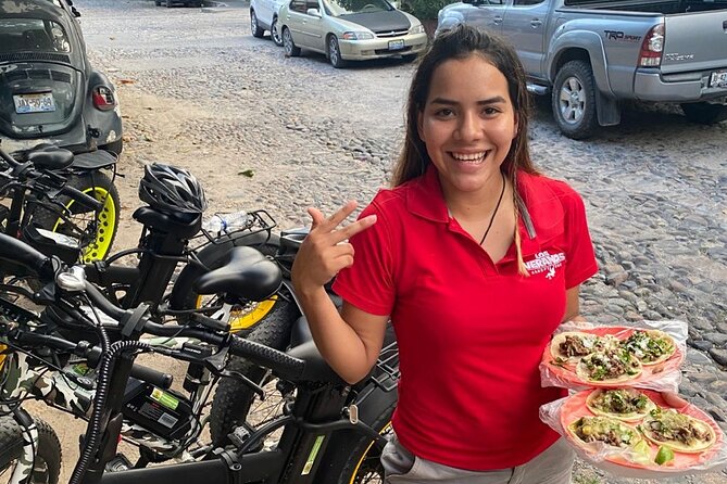 Ebikes & Taco Tour - The guides make the traffic difference