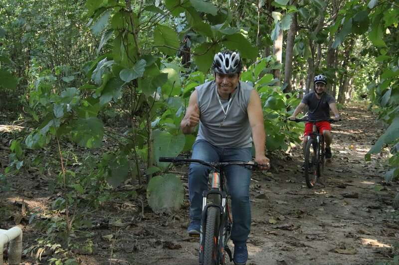 From Puerto Vallarta: Jungle Mountain Bike Tour - What the guide adds to the day