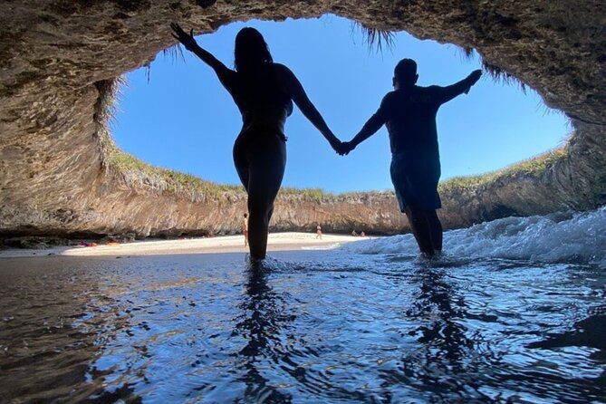 Guaranteed Hidden Beach • Private Tour • Punta Mita - The tunnel swim and beach time
