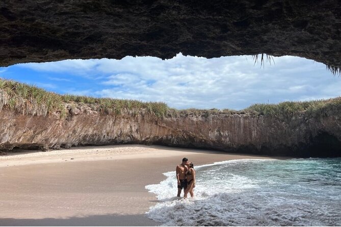 Guaranteed Hidden Beach • Private : up to 4 pers. • Punta Mita - Snorkeling and Playa Nopalera after the beach