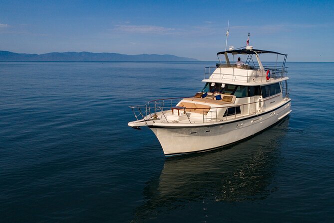 Hatteras 58-61' Luxury Yacht in Puerto Vallarta & Nuevo Nayarit - Snorkeling, swimming, kayaking, and paddleboarding
