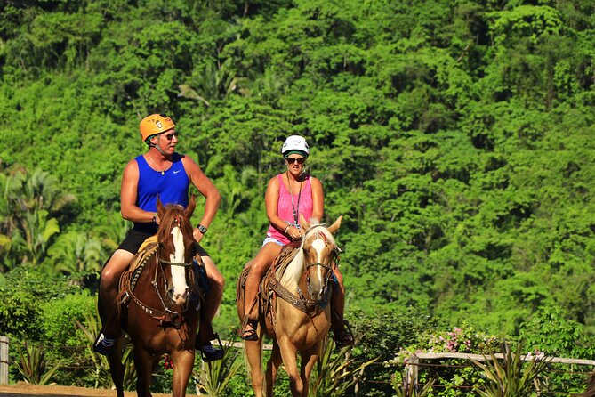 Horseback riding in the mountains of Puerto Vallarta - Starting from Playa de Oro in open transport
