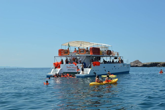 Islas Marietas - Incredible Tour Catamaran from Puerto Vallarta - Lunch, deck time, and the return-party mood