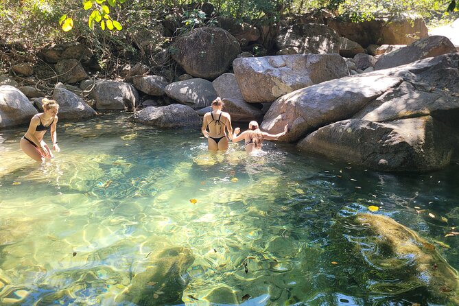 Jungle hike to palo maria Waterfalls - The role of Gerardo on the trail
