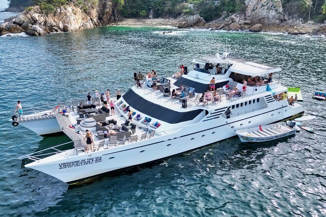 Mega Yacht Limousine of the Sea 1: Puerto Vallarta - Why this works so well for weddings and big celebrations