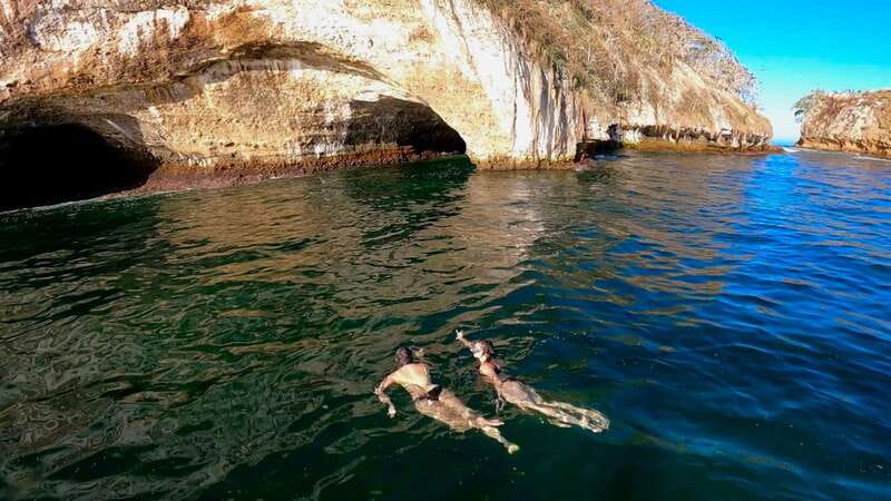 Mismaloya: Stand-Up Paddleboard & Snorkeling to Los Arcos - What the $64 price includes