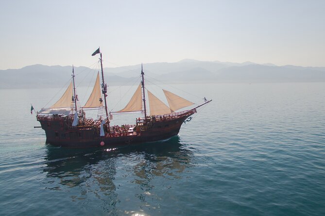 Pirate Ship Premium Dinner Cruise with Show - Quick take on the Puerto Vallarta pirate cruise