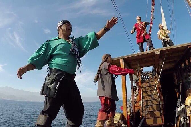 Pirate Ship Tour by day or night! Meals and Drinks included! - The pirate show and fireworks
