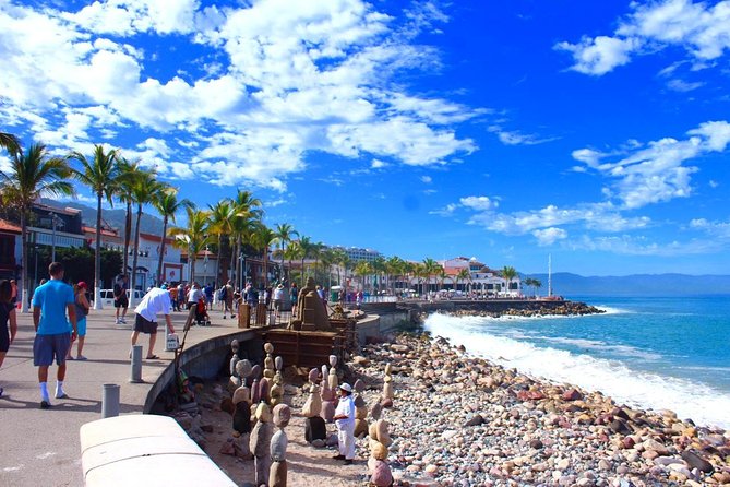 Private City Highlight Tour with Tequila Tasting - Guides, vans, and the value of going private