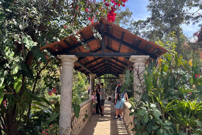 Private Tour: Botanical Garden & Petroglyphs - Why this private day trip works well