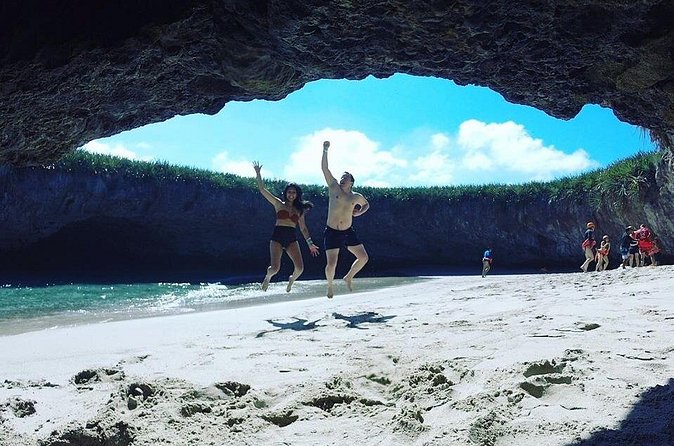 Private Tour Hidden Beach - Snorkeling around the second island