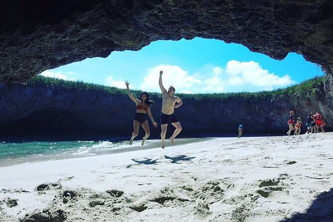Private Tour Hidden Beach - Playa la Nopalera and the short beach stop