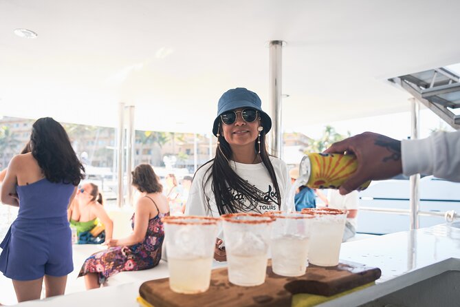 Private Yacht Charter Chica Fun 6 waterslides in Puerto Vallarta - The crew and the celebration factor