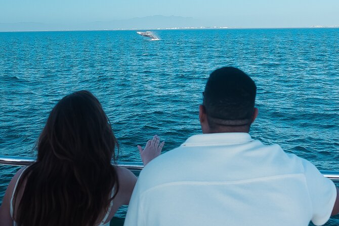 Private Yacht Charter Chica Fun 6 waterslides in Puerto Vallarta - Choosing between a short cruise and a seven-hour day