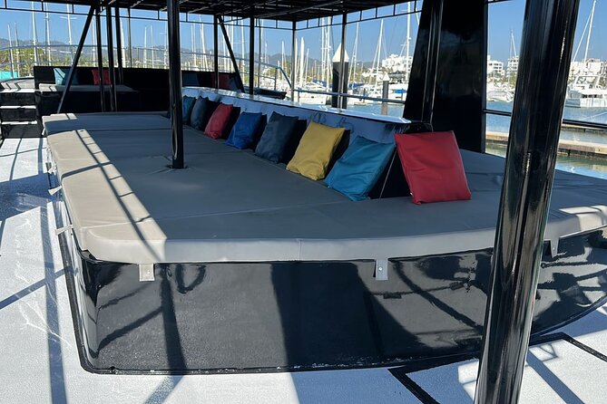 Private Yacht Charter ChicaFUN 2 Waterslides All Inclusive - Meeting points and planning before departure