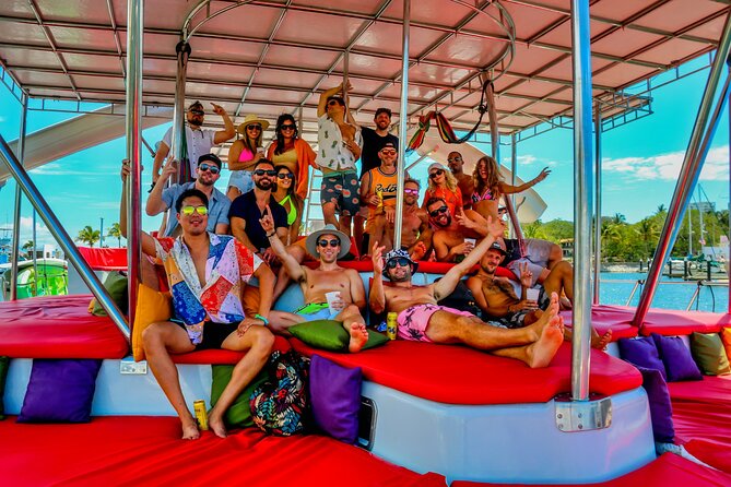 Private Yacht Charter ChicaFUN 3 Waterslides All Inclusive - How the value works for different group sizes