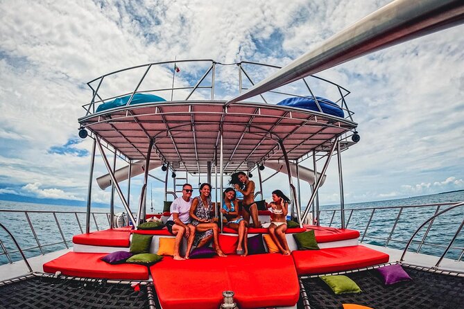 Private Yacht Charter ChicaFUN 3 Waterslides All Inclusive - Waterslides, swimming, and equipment