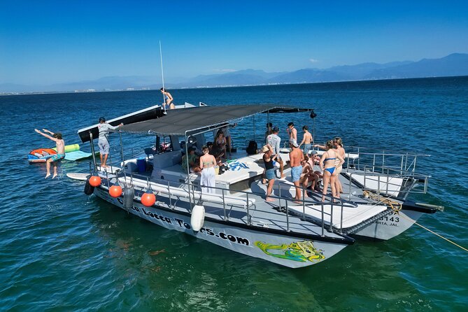 Private Yacht Charter ChicaFUN 4 All Inclusive - The Price: Best Shared Among Eight to Ten People