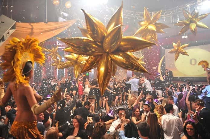 Puerto Vallarta: All you can drink Bar Crawl - Starting at Sky Mandala at 10 p.m.