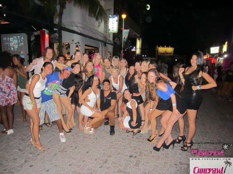 Puerto Vallarta: All you can drink Bar Crawl - The second club and the question of how many venues you visit