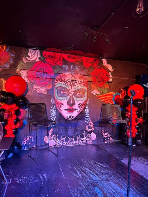 Puerto Vallarta: Cabaret Show with Cocktails & Costumes - Practical details before you go