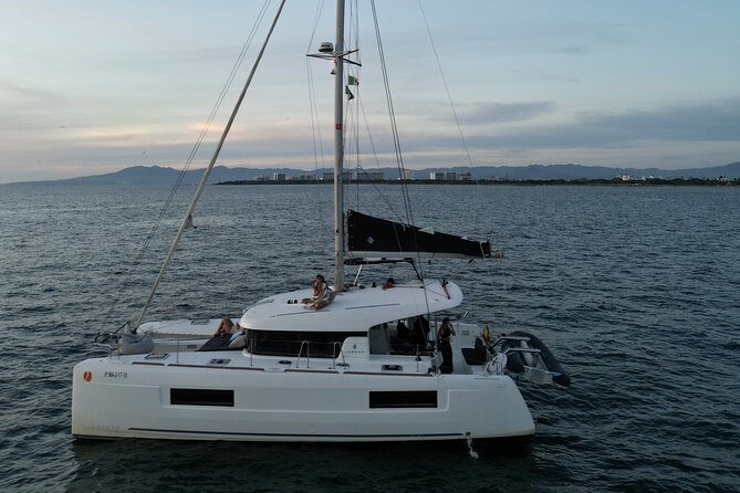 Puerto Vallarta: Coast & Fun 4h All Inclusive on 40' Lagoon - A Private Catamaran for Your Own Group