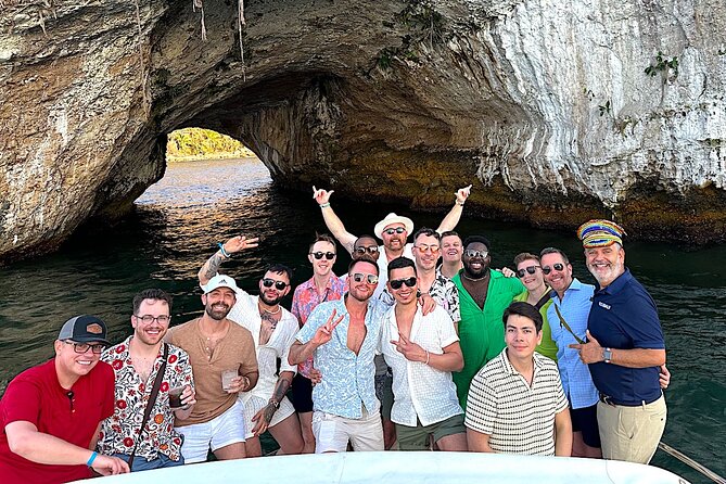 Puerto Vallarta: Gay Luxury Sunset Cruise with Premium Open Bar - Boarding Escándalo at Marina Vallarta