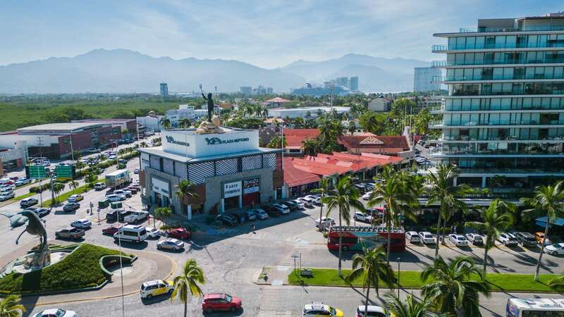 Puerto Vallarta: Hop-On-Hop-Off City Bus Tour - How the hop-on, hop-off system works in practice
