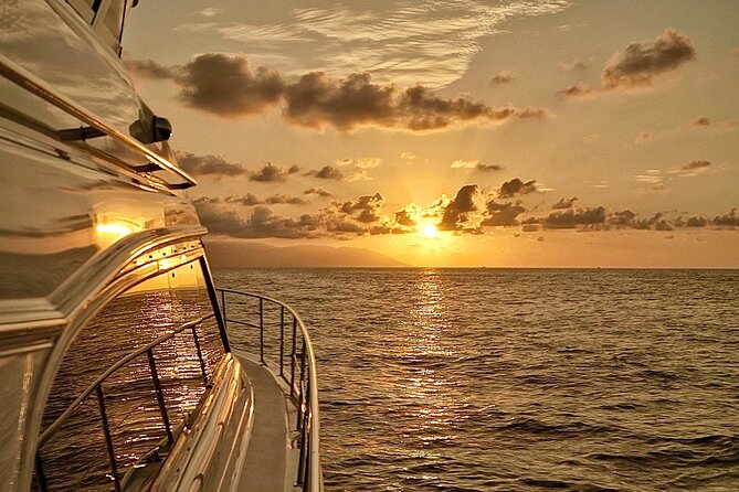 Puerto Vallarta: Luxury Yacht Sunset Cruise with Premium Open Bar - Meeting at Marina Vallarta
