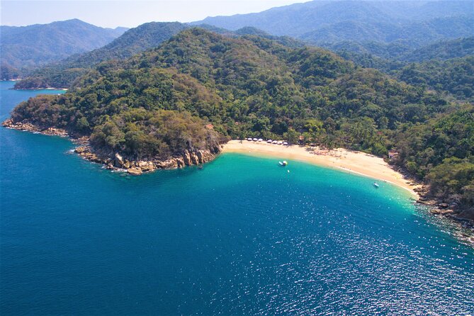 Puerto Vallarta Pirate Premium Sailing Cruise - Sailing across the Bay of Banderas