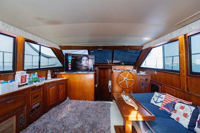 Puerto Vallarta Private Yacht Adventure 5 hours + 1 hour Free - Is $1,578.07 good value?