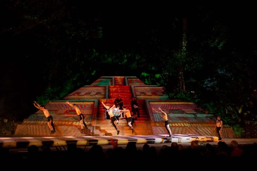 Puerto Vallarta Rhythms of the night, Show & Buffet dinner - Key points to know before you book