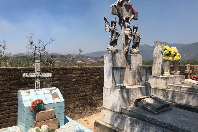 Puerto Vallarta's Historic Mexican Village Tour: El Tuito - Why the local bus matters
