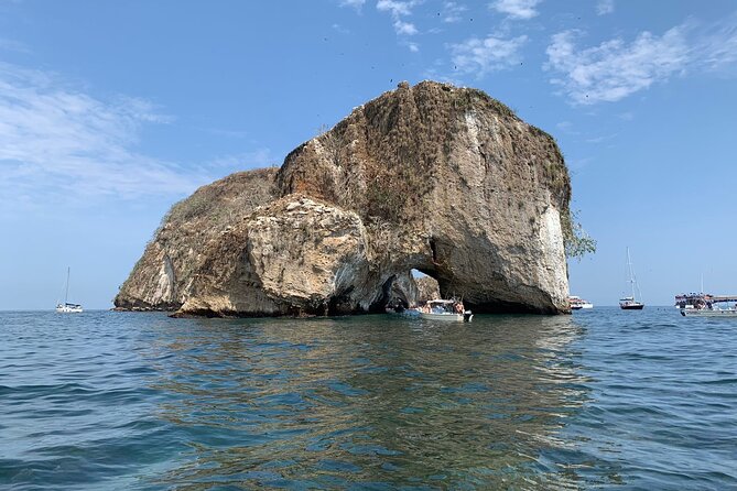 Puerto Vallarta snorkel tour at Los Arcos - The optional beach stop and private-tour difference