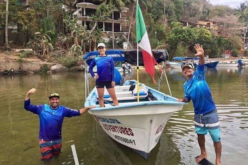 Puerto Vallarta: Snorkeling Tour to Los Arcos de Mismaloya - The boat ride from Mismaloya Beach