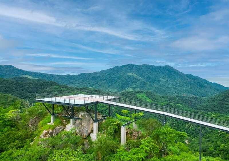 Puerto Vallarta: Walking Tour to Glass ViewPoint Jorullo - The final lookout, bridge, and valley views