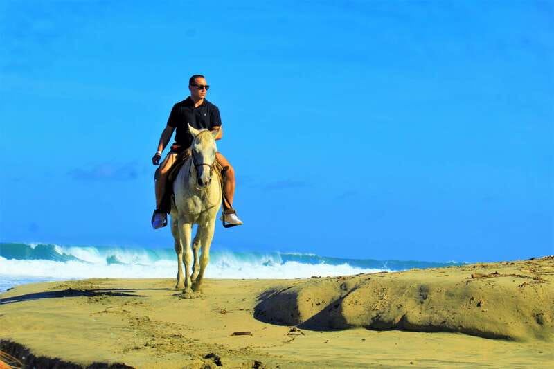 Punta de Mita/Sayulita: Horseback Riding Tour - Meeting the horses at the ranch