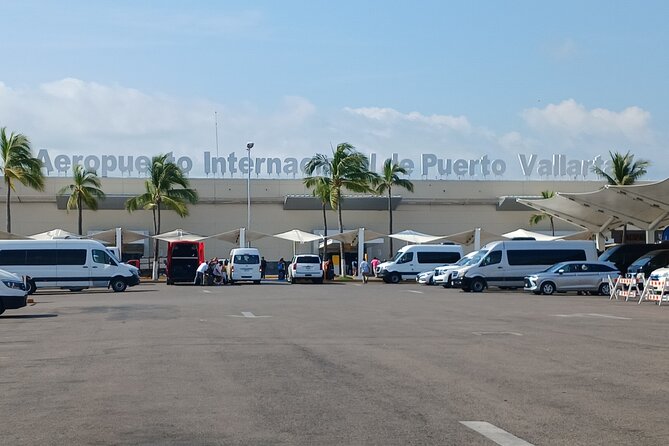 PVR VIP Round trip transfers Airport - Downtown - Airport - Booking, cancellation, and practical preparation