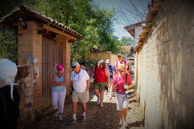 San Sebastian del Oeste Tour - Walking San Sebastian’s narrow streets