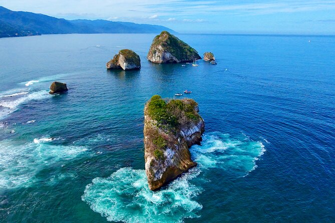 Snorkeling at Los Arcos 5 islands Hidden Beach and Cliff Jumping - Three water activities in one Puerto Vallarta morning