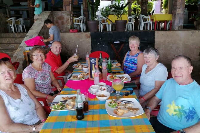 South Shore Private Sightseeing Cruise in Puerto Vallarta - What the crew adds to the experience