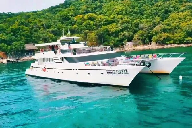 Sunsets and Whales Mega Yachts ALL INCLUSIVE: Puerto Vallarta - Who will enjoy this cruise most