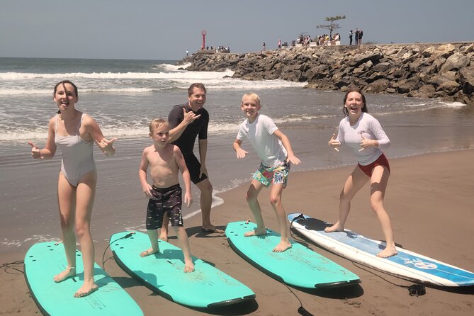 Surf Lesson beginner & intermediate from Puerto Vallarta - Starting with a professional beach warm-up